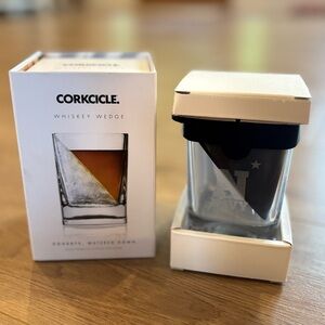 Corkcicle WHISKEY WEDGE GLASS Navy